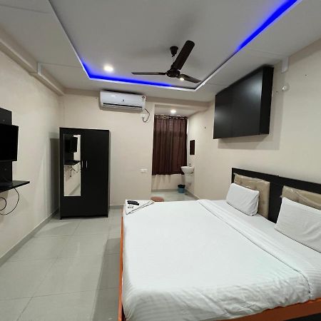 5 star grand Hotell Shamshabad Exteriör bild