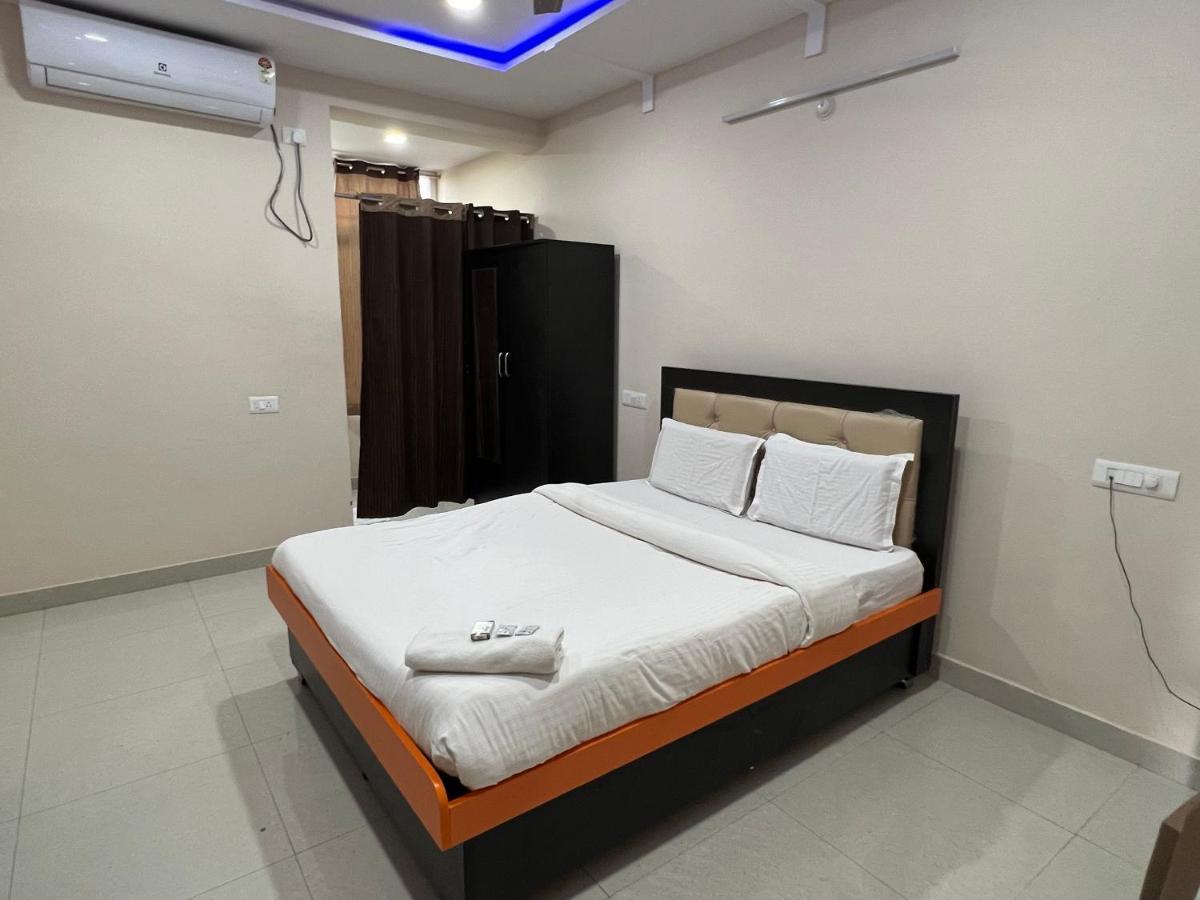 5 star grand Hotell Shamshabad Exteriör bild