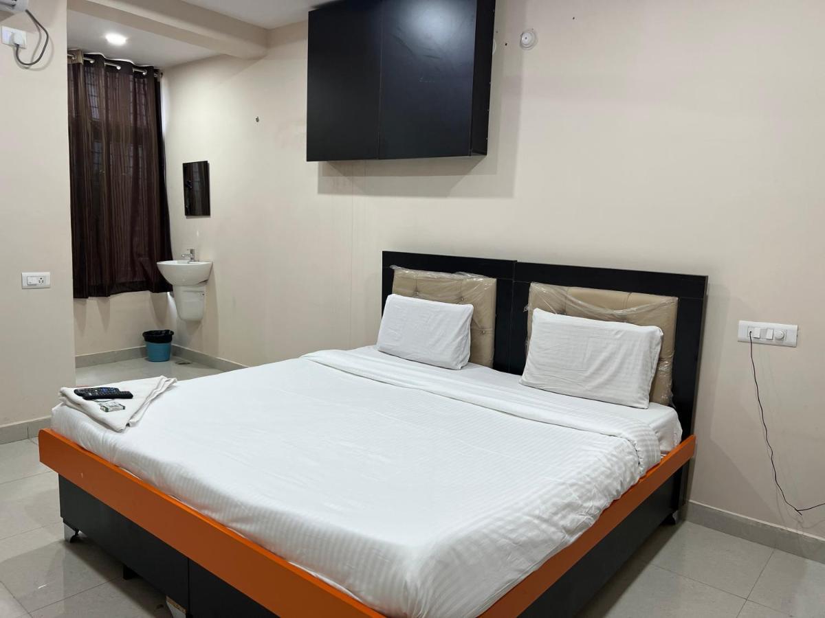 5 star grand Hotell Shamshabad Exteriör bild