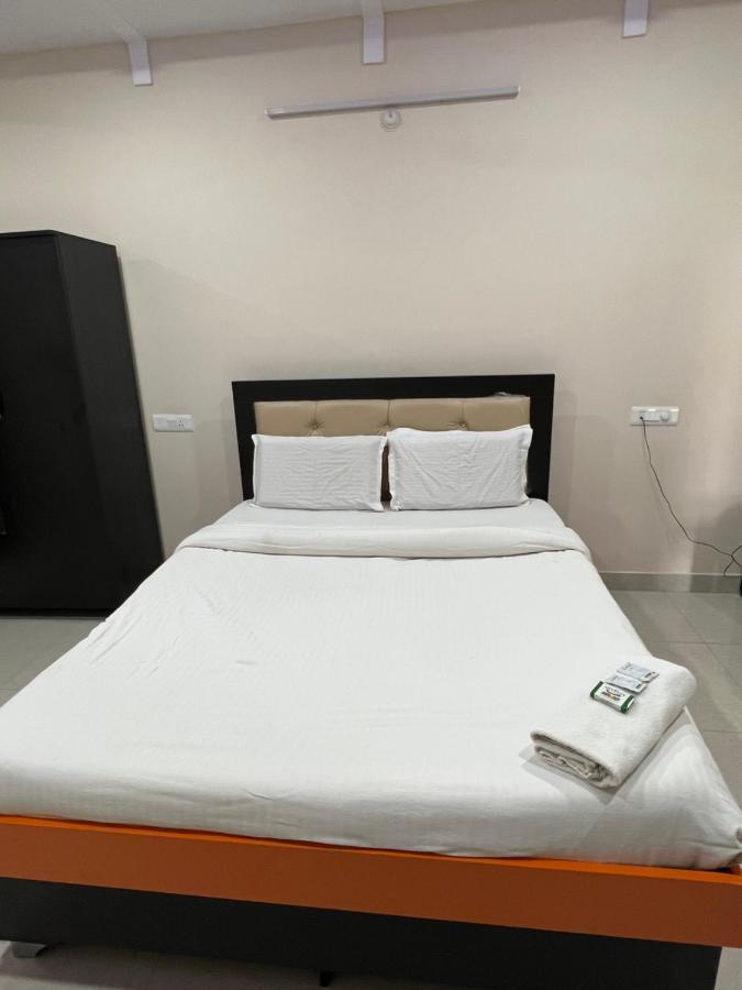 5 star grand Hotell Shamshabad Exteriör bild