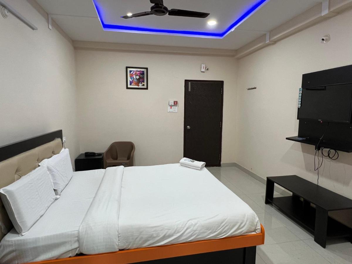 5 star grand Hotell Shamshabad Exteriör bild