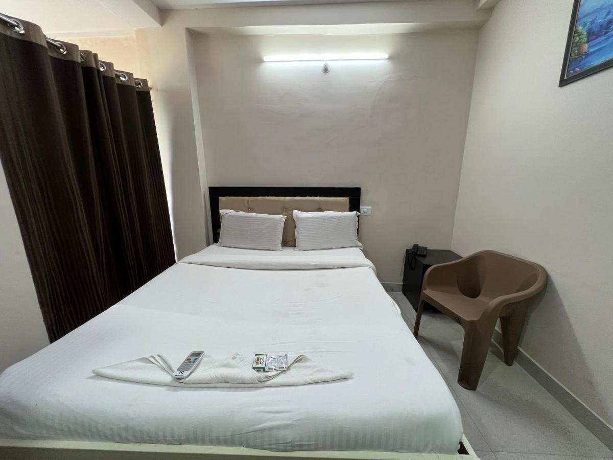 5 star grand Hotell Shamshabad Exteriör bild
